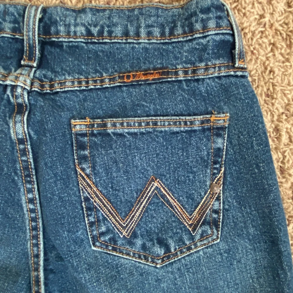 Women’s Wranglers size 11/12 x 30